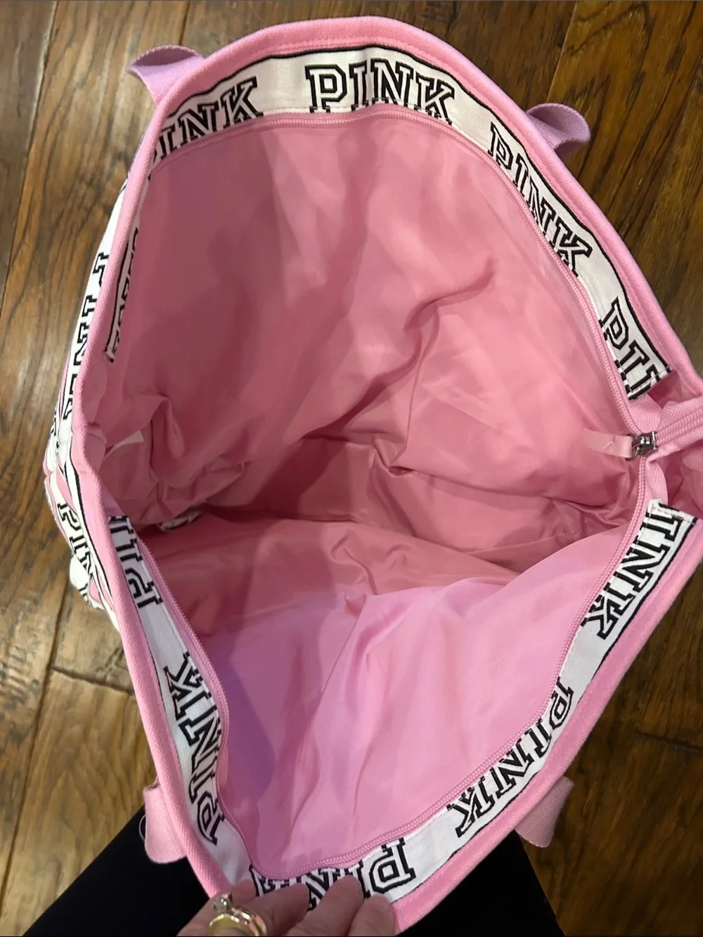 NWT, Pink, tote with handles and zipper